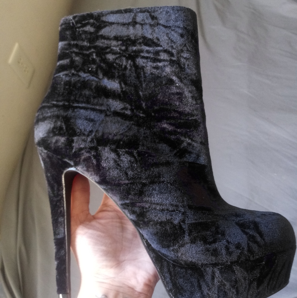 Platform stiletto boots
